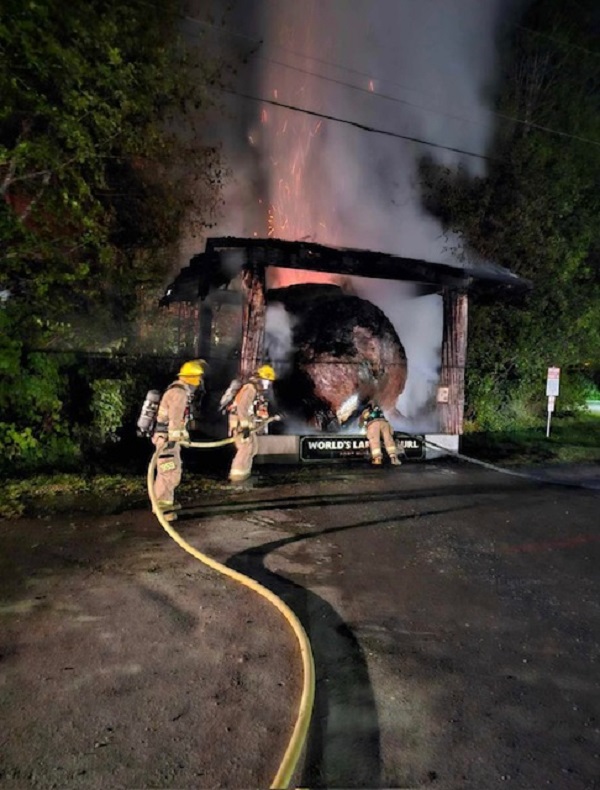 Photo of firefighters extinguishing fire